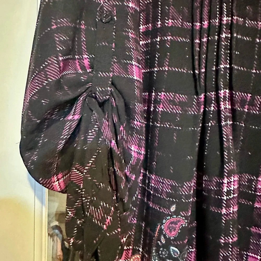 Daniel Rainn DR2 Mixed Media Tunic Top - Picture 7 of 9